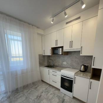 Сдается 1-комнатная квартира, 42 м²