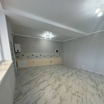 Продается 1-комнатная квартира, 108,8 м²