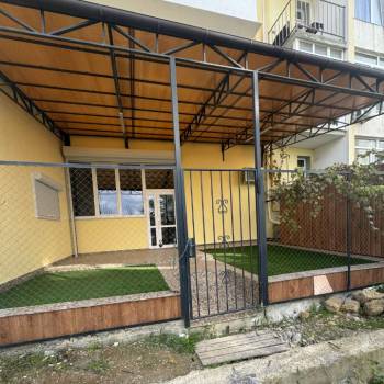 Продается 1-комнатная квартира, 108,8 м²