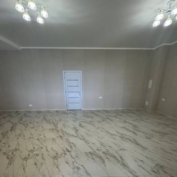 Продается 1-комнатная квартира, 108,8 м²