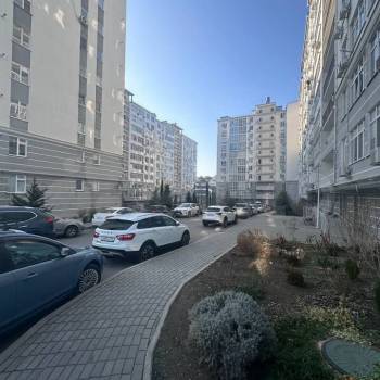 Продается 1-комнатная квартира, 40 м²