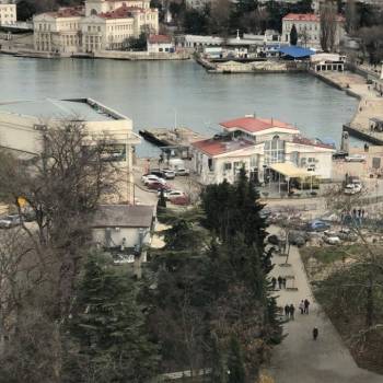 Сдается 1-комнатная квартира, 54 м²