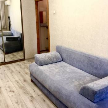 Продается 1-комнатная квартира, 32 м²