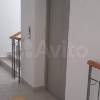 Продается 1-комнатная квартира, 32 м²