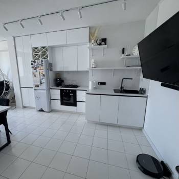 Продается 1-комнатная квартира, 56,4 м²