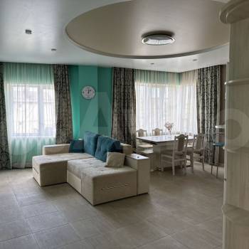 Продается Дом, 295 м²