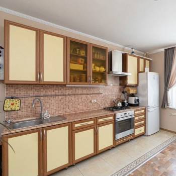 Продается 2-х комнатная квартира, 80 м²