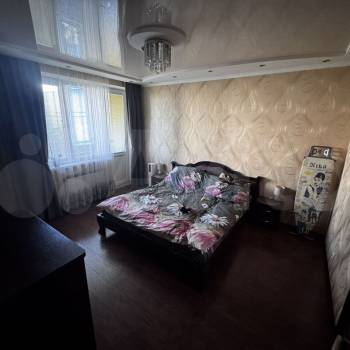 Продается 1-комнатная квартира, 55 м²