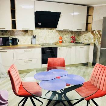 Сдается Многокомнатная квартира, 85 м²