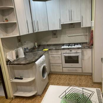 Сдается 1-комнатная квартира, 60 м²