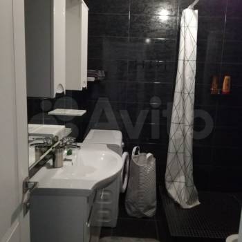 Продается 1-комнатная квартира, 43 м²