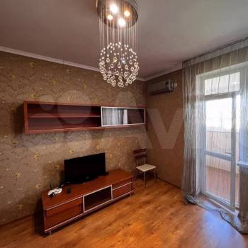 Продается 1-комнатная квартира, 50 м²
