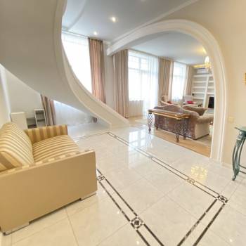 Сдается Многокомнатная квартира, 245 м²