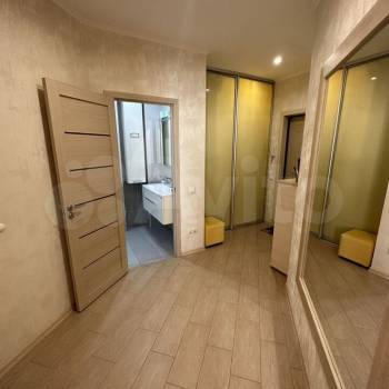 Продается 1-комнатная квартира, 40,4 м²