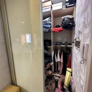 Продается 1-комнатная квартира, 40,4 м²