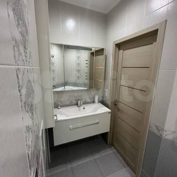 Продается 1-комнатная квартира, 40,4 м²