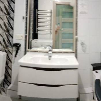 Сдается 1-комнатная квартира, 56 м²