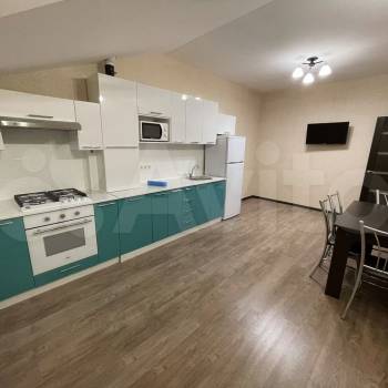 Сдается 2-х комнатная квартира, 85 м²