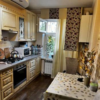 Сдается Многокомнатная квартира, 80 м²