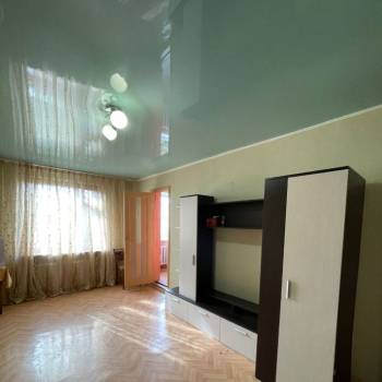 Продается 1-комнатная квартира, 53 м²