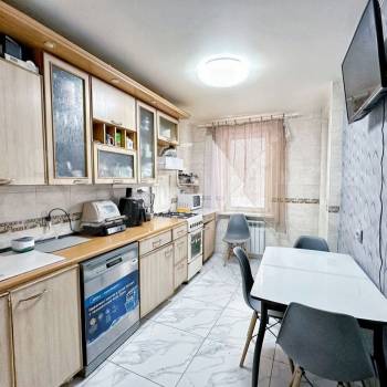 Продается Многокомнатная квартира, 89 м²