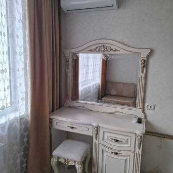 Продается 1-комнатная квартира, 45 м²