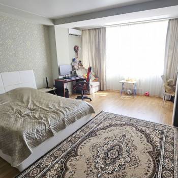 Продается 1-комнатная квартира, 48 м²