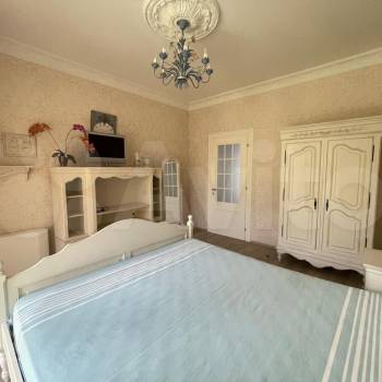 Продается Многокомнатная квартира, 184 м²