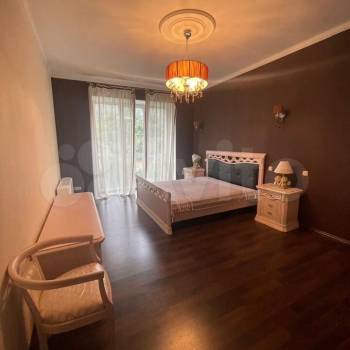 Продается Многокомнатная квартира, 184 м²