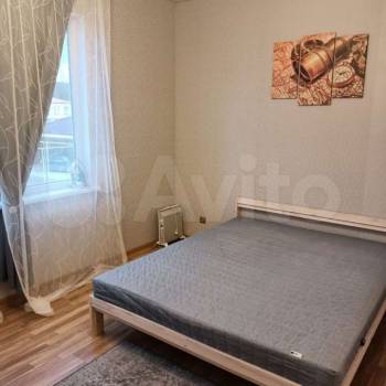 Сдается 1-комнатная квартира, 35 м²