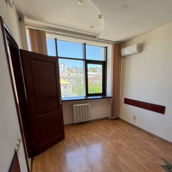 Сдается Нежилое помещение, 142 м²