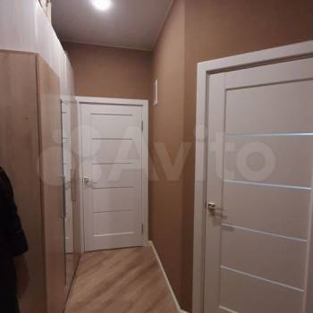 Продается 1-комнатная квартира, 36 м²