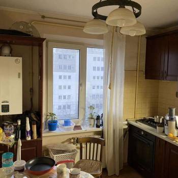 Продается Многокомнатная квартира, 90 м²