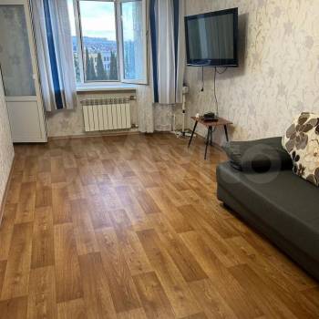 Продается 1-комнатная квартира, 42,2 м²