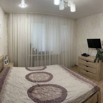 Продается Многокомнатная квартира, 82,2 м²