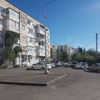 Продается 1-комнатная квартира, 38 м²