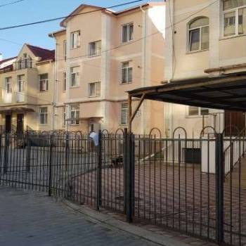 Продается 1-комнатная квартира, 57 м²