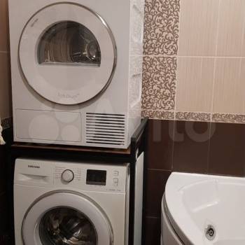 Продается 1-комнатная квартира, 57 м²