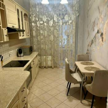 Сдается 1-комнатная квартира, 45 м²