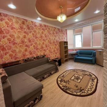 Сдается 1-комнатная квартира, 42 м²