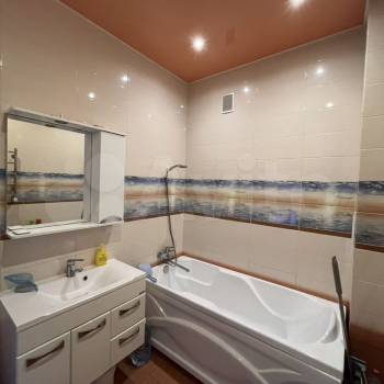 Сдается 1-комнатная квартира, 42 м²