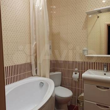 Сдается 1-комнатная квартира, 49 м²