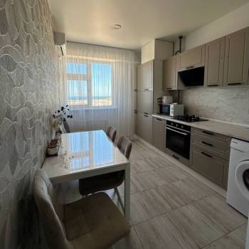 Сдается 1-комнатная квартира, 37 м²