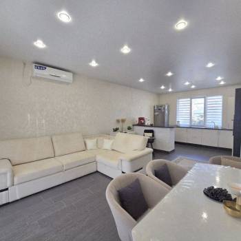 Продается Дом, 180 м²