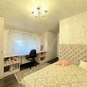 Продается Дом, 180 м²