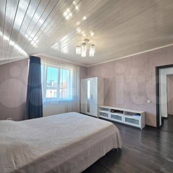 Продается Дом, 180 м²