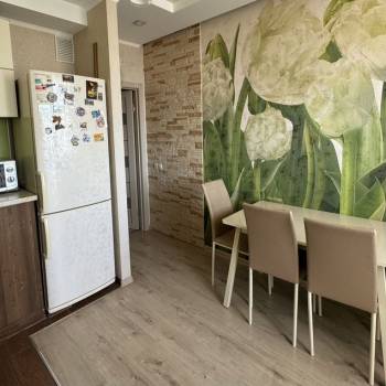 Сдается 1-комнатная квартира, 49 м²