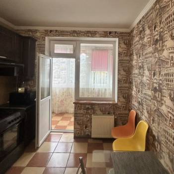 Сдается 1-комнатная квартира, 55 м²