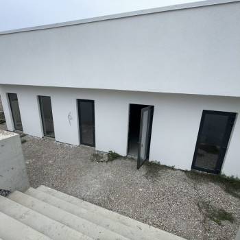 Сдается Нежилое помещение, 150 м²