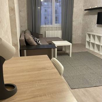 Сдается 1-комнатная квартира, 41 м²